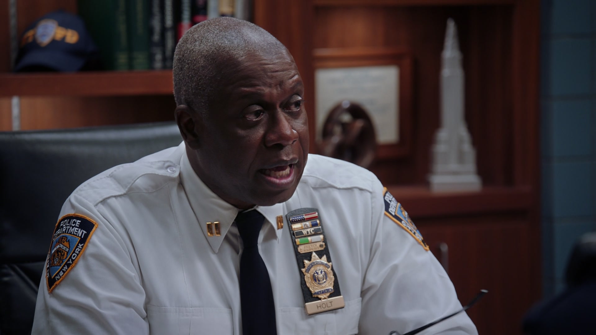 B99_801_689.jpg